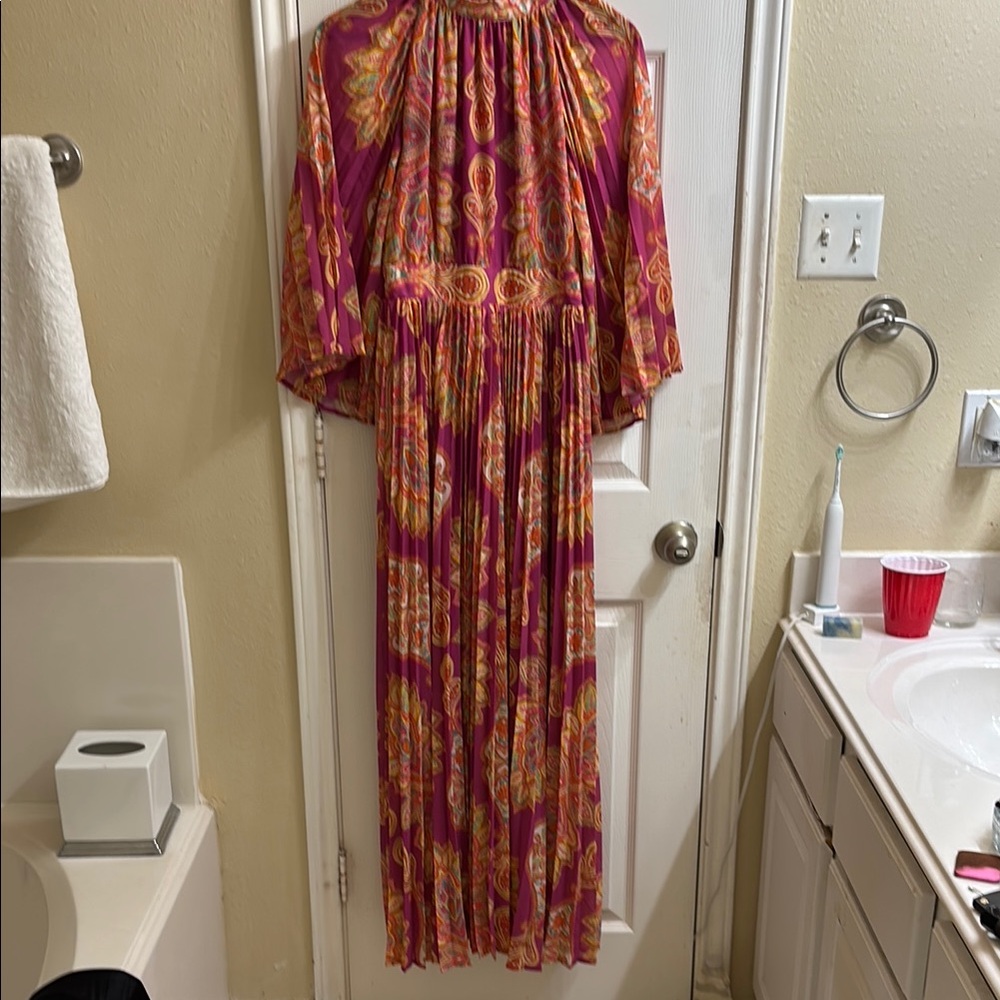 Avara flying tomato Nina maxi dress. NWT